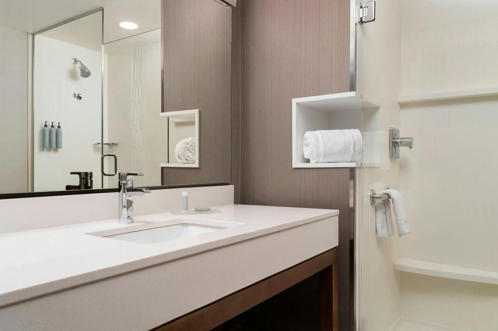 Courtyard By Marriott Denver North/Westminster Eastlake Екстер'єр фото